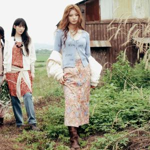 [써스데이아일랜드][여성][KiiiKiii 착용] 패턴 세미H 라인 스커트(T256MSK141W)