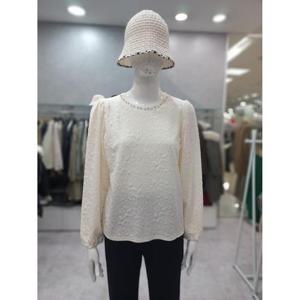 [스테파니] 세이브존05 진주 큐빅 라운드 블라우스티셔츠 A25TS5101