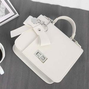 여성 귀여운 스타일 핸드백 크로스 리본 -아이보리