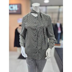 안지크 세이브존06 프린트 리본 블라우스 AI1BL1100