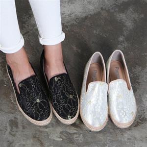 여자단화 당일발송 플라워 자수 망사 슬립온 여성 단화