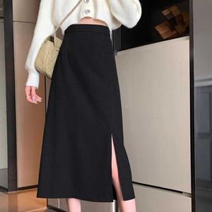 여자 하객 룩 결혼식 검정 롱 스커트 롱 치마 코디