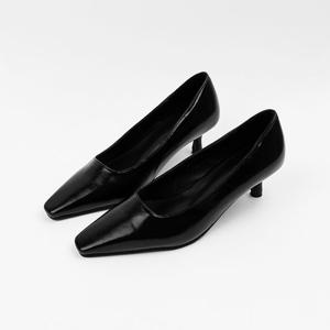 [신난다슈] 여성 구두 펌프스 힐 5cm 여자 정장 구두 발편한 미들힐 사각코 VE263819 블랙