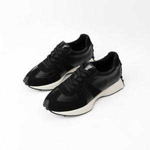 [신난다슈] 여성 스니커즈 운동화 3cm 여자 슬립온 밴딩 단화 발편한 쿠션 MRO255118 블랙