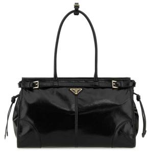 26 SS 프라다 블랙 트라이앵글 로고 드로스트링 벨티드 숄더백 1BA433VMOO2CYR