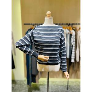 [러브앤쇼] 보트넥 단가라 버튼 니트 GCFJGKT04