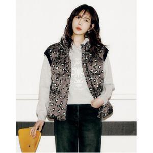 [올리비아로렌]호피프린트 다운 베스트_VVCKD4W9491