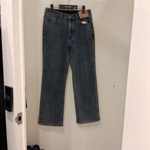 뱅뱅 HC17 일자 기모 청바지 NQL841