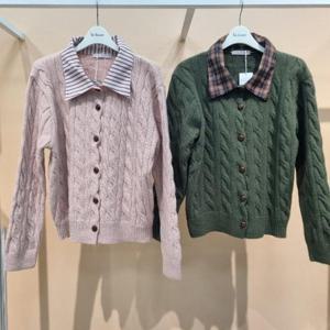 라티움 HC34 앞오픈형체크카라배색세로꽈배기짧은니트가디건 T2613CD05