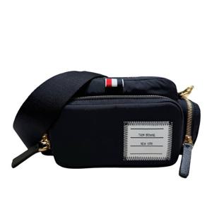 [톰브라운(잡화)]로고 패치 미니 멀티 포켓백 (UAG230A-07259)