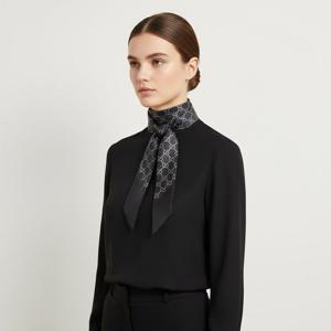 봄쇼핑찬스 구찌 여성 GG 넥 보우 실크 스카프(블랙) 812250 3G001 1060
