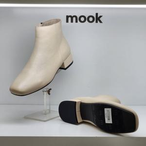 [무크]여성 심플 스퀘어 앵클 단화 부츠 322613 AQ HDGD3SD_CA