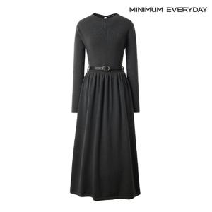 [미니멈][미니멈 에브리데이]백 트임 벨티드 셔링 플레어 니트 롱 원피스 (EA4OW008D)