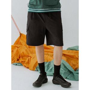 [빈폴멘] [BEANPOLEKNAP] 나일론 카고 하프 팬츠  블랙 (BC5325N025)