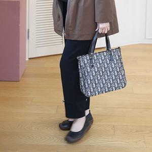 [쉬즈마담]A42379 투톤라인 가벼운 체크 도트백 50대 엄마옷