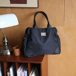 [쉬즈마담]A42393 중년여성 직장인 가죽손잡이 토트백 엄마옷