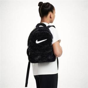 나이키 주니어 인조 퍼 백팩11L FZ1330-010 1688590