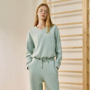 [르꼬끄공식] 여성 모달 더블텐션 루즈핏 V넥 맨투맨 (QQ322OFS81)