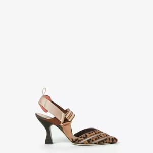 25FW Fendi Colibri 샌들 8J8805AY9XF1TOZ TP567466509