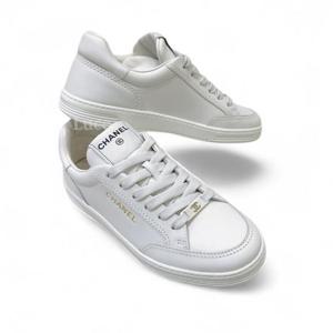 샤넬 여성 골드 레터링 로고 스니커즈 G45085