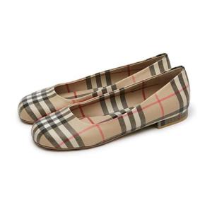 버버리 여성 빈티지 체크 아카이브 베이지 플랫슈즈 8046476
