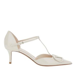 발렌티노 V로고 버니스 가죽 펌프스 8W2S0NP7 TMKI16