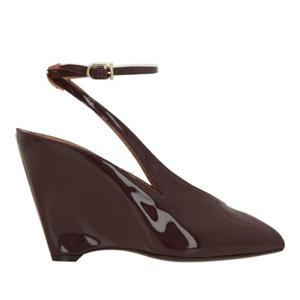 페라가모 플럼 페이턴트 가죽 더블 랩 웨지 슬링백 787581 1C