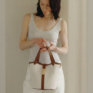 [닥스핸드백] 아이보리 소가죽 배색 캔버스 토트백S DCBA6E194IV