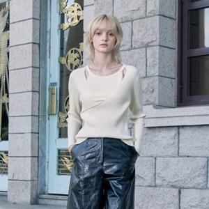 [쥬시쥬디]홀터넥 꼬임 니트 풀오버 JYKT621E