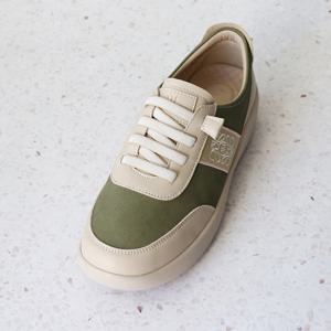 에밀리 발편한 가벼운 쿠션 미끄럼방지 밴딩 스니커즈 운동화 4CM BD-M604