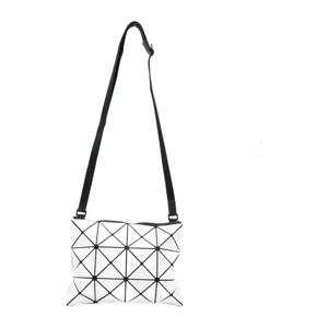이세이미야케 바오바오 지오메트릭 패턴 지퍼 숄더백 BB66AG056
