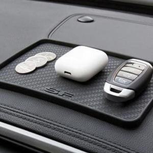 자동차논슬립패드 차량용 스마트폰 열쇠 동전 물건보관 논슬립 패드