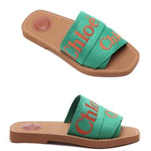 [끌로에] 23SS 여성 우디 플랫 샌들 (CHC23U188EF 98R 23S)