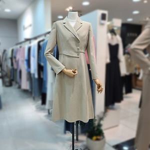 [잇미샤][잇미샤] 버튼 테일러드 플레어 원피스(ITP9YOP850)_DG