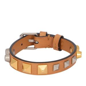 발렌티노 락스터드 가죽 팔찌 WJ0BH4NBB WTX