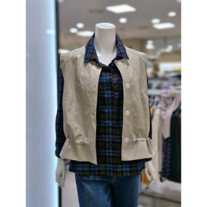 화이트호스 세이브존05 여성 페이크 가죽 밑단 셔링 조끼 A261501