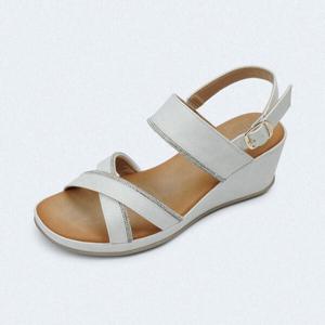 [베어파우(슈즈)]JACE 여성 비즈 엑스 스트랩 키높이 샌들 화이트 K2977084RB-W