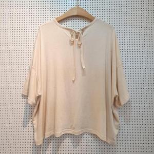 [강물처럼]아이우먼 실키무지넥리본크롭티 RAQ860M404 빅사이즈