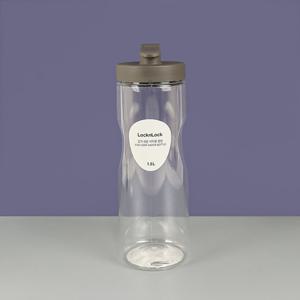 락앤락 몸체에 홈이 있어 잡기 쉬운 식탁용 물병 1.5L 그레이