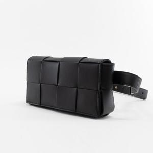 보테가베네타 카세트 크로스 벨트 백 블랙 668572VMAY18425