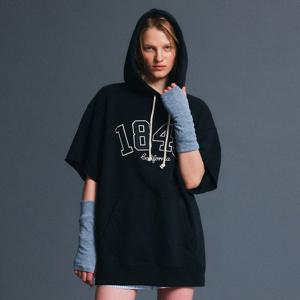 [후아유]시그니처 캠퍼스 패치 후드티 / WHMHF4922U