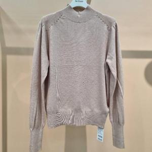 라티움 HC34 부드럽고 신축성좋은 메탈소재 목폴라 니트스웨터 T2541sw06