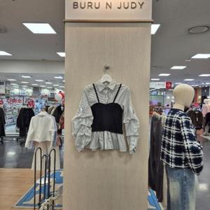 부루앤쥬디 HC42 소매셔링배색블라우스 BBSCBL010B