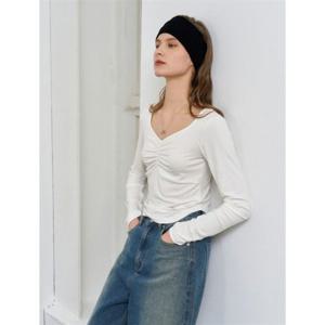 제너럴아이디어 제너럴아이디어 하트넥 셔링 롱슬리브 티 [WHITE] WBE1L01506 383473