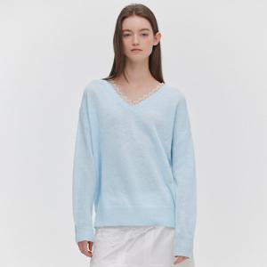 [마리끌레르] [정가79,000] 로즈 레이스 울 브이넥 니트(MAGAKN10MSB)