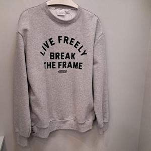 인터크루 HC13 레터링맨투맨 ITA1TH33A