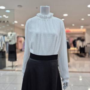 [데코]다올 도트 레이스  블라우스 P4G31WBL100_DG