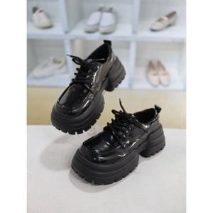 [코디엘루]심플 레이스업 여성 통굽 로퍼 5cm CDMD501221_GN