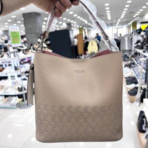 [에스콰이아]에스콰이아   여성 펀칭 패턴 버킷백 토드 크로스백