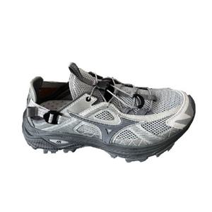 미즈노 레이서 트레일 SE 실버 그레이 D1GH241906